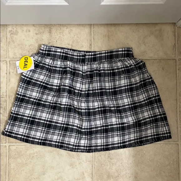 3 for $15! Forever21 Plaid Skirt - Picture 3 of 5